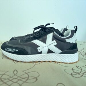 Richmond Women's Athletic Shoes with Orange Soles